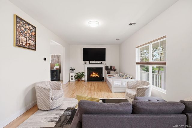 1703 Fire Avenue, Medford, NY 11763