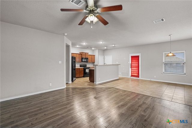 2604 Alamocitos Creek Drive, Killeen, TX 76549