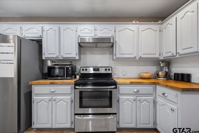 139 CR 4217, Jacksonville, TX 75766