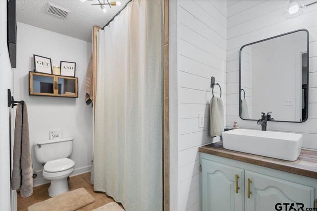 139 CR 4217, Jacksonville, TX 75766