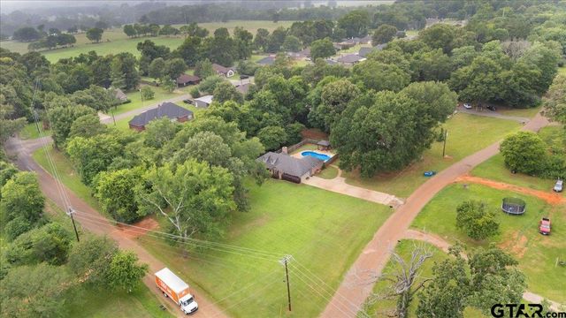 139 CR 4217, Jacksonville, TX 75766