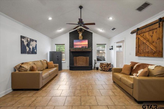 139 CR 4217, Jacksonville, TX 75766