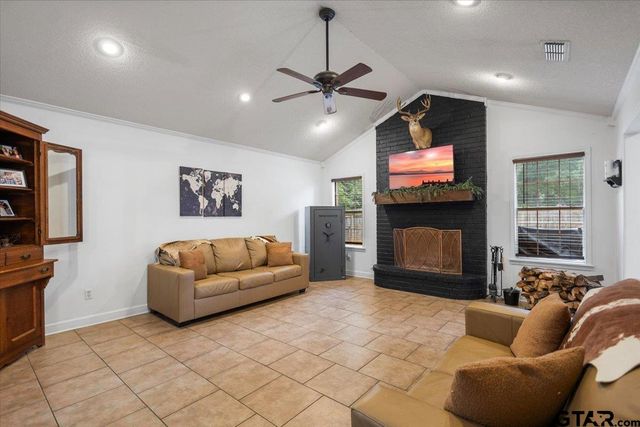 139 CR 4217, Jacksonville, TX 75766