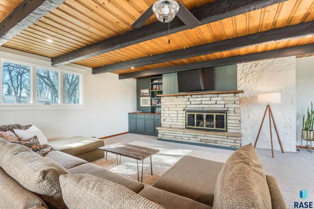 7812 E 38th St Street, Sioux Falls, SD 57110