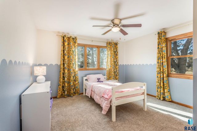 7812 E 38th St Street, Sioux Falls, SD 57110