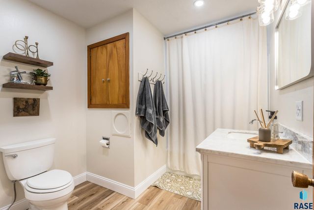 7812 E 38th St Street, Sioux Falls, SD 57110