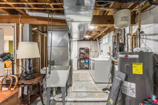 7812 E 38th St Street, Sioux Falls, SD 57110