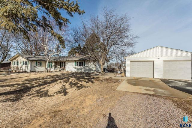 7812 E 38th St Street, Sioux Falls, SD 57110