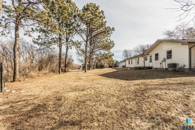 7812 E 38th St Street, Sioux Falls, SD 57110