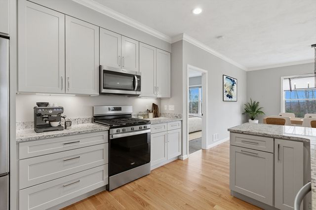 48 Crestwood Circle 26, Northbridge, MA 01588