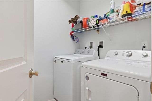 48 Crestwood Circle 26, Northbridge, MA 01588