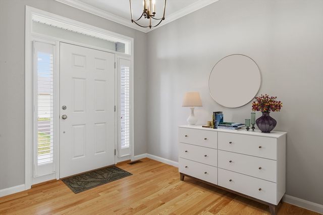 48 Crestwood Circle 26, Northbridge, MA 01588