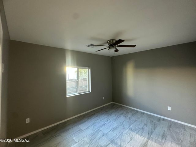 1015 W Cll Arizona B, Tucson, AZ 85705