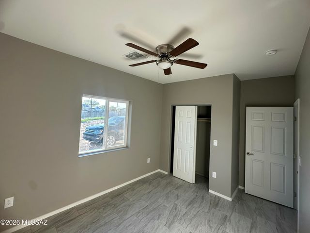 1015 W Cll Arizona B, Tucson, AZ 85705