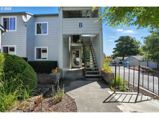 159 Sw FLORENCE Ave B11, Gresham, OR 97080
