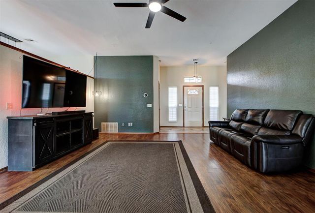 1109 NE 25th Street, Moore, OK 73160