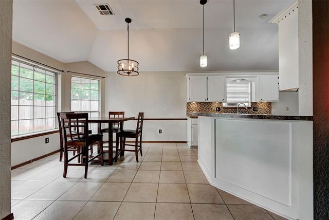 1109 NE 25th Street, Moore, OK 73160