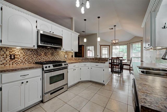 1109 NE 25th Street, Moore, OK 73160