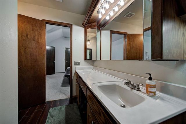 1109 NE 25th Street, Moore, OK 73160