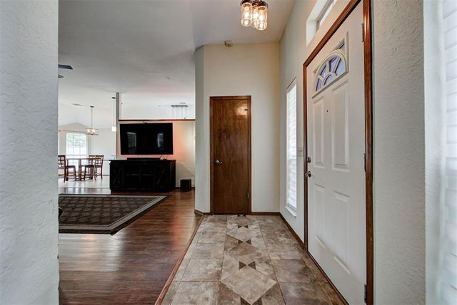 1109 NE 25th Street, Moore, OK 73160