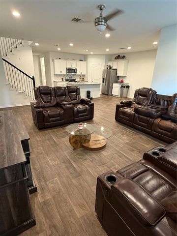 2914 Roman Forest Boulevard, New Caney, TX 77357