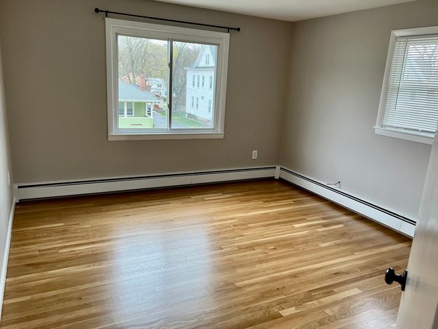 61 Richmond Ave, Worcester, MA 01602