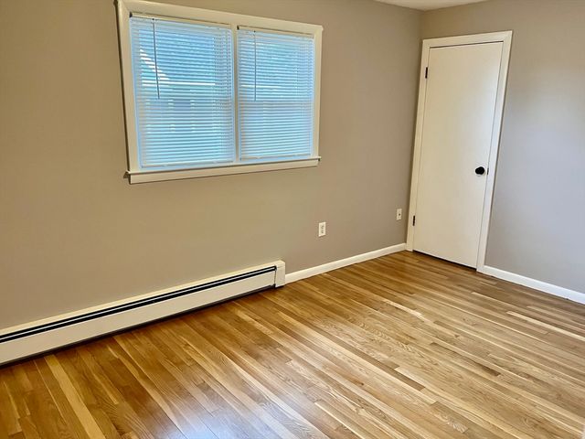 61 Richmond Ave, Worcester, MA 01602