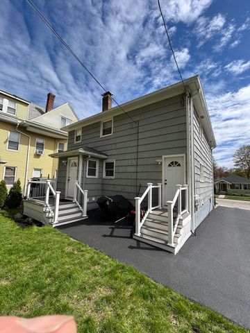 61 Richmond Ave, Worcester, MA 01602