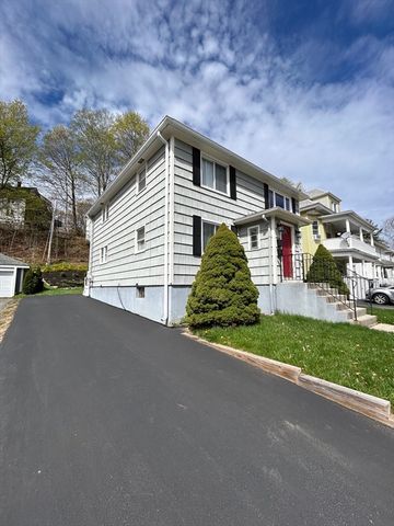 61 Richmond Ave, Worcester, MA 01602