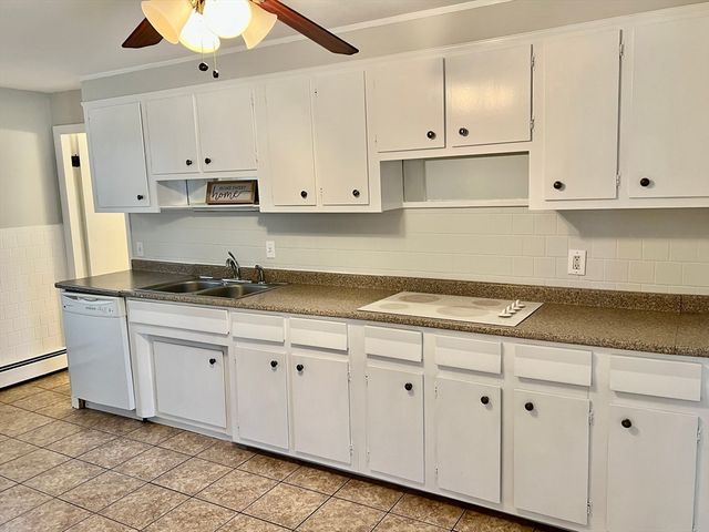 61 Richmond Ave, Worcester, MA 01602