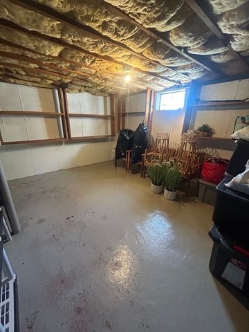 61 Richmond Ave, Worcester, MA 01602