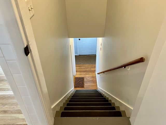 61 Richmond Ave, Worcester, MA 01602