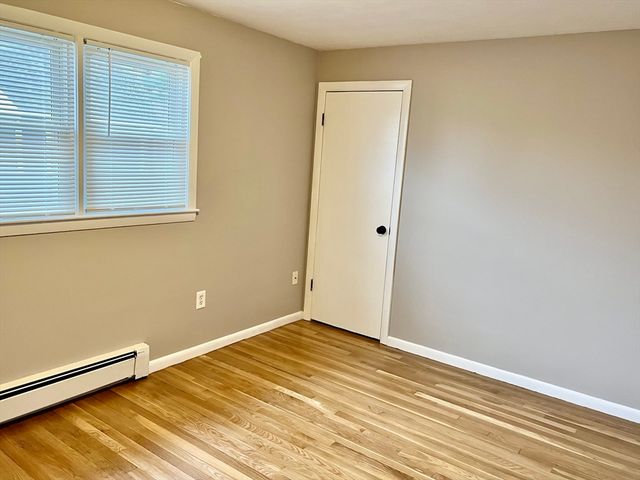 61 Richmond Ave, Worcester, MA 01602
