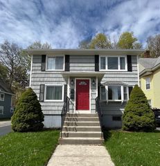 61 Richmond Ave, Worcester, MA 01602
