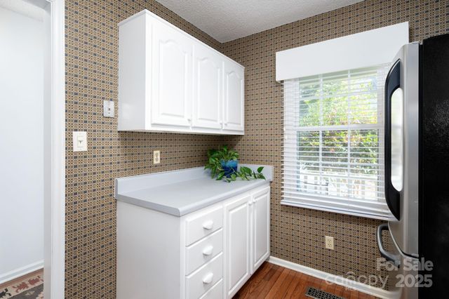 38 Wildwood Avenue, Asheville, NC 28804