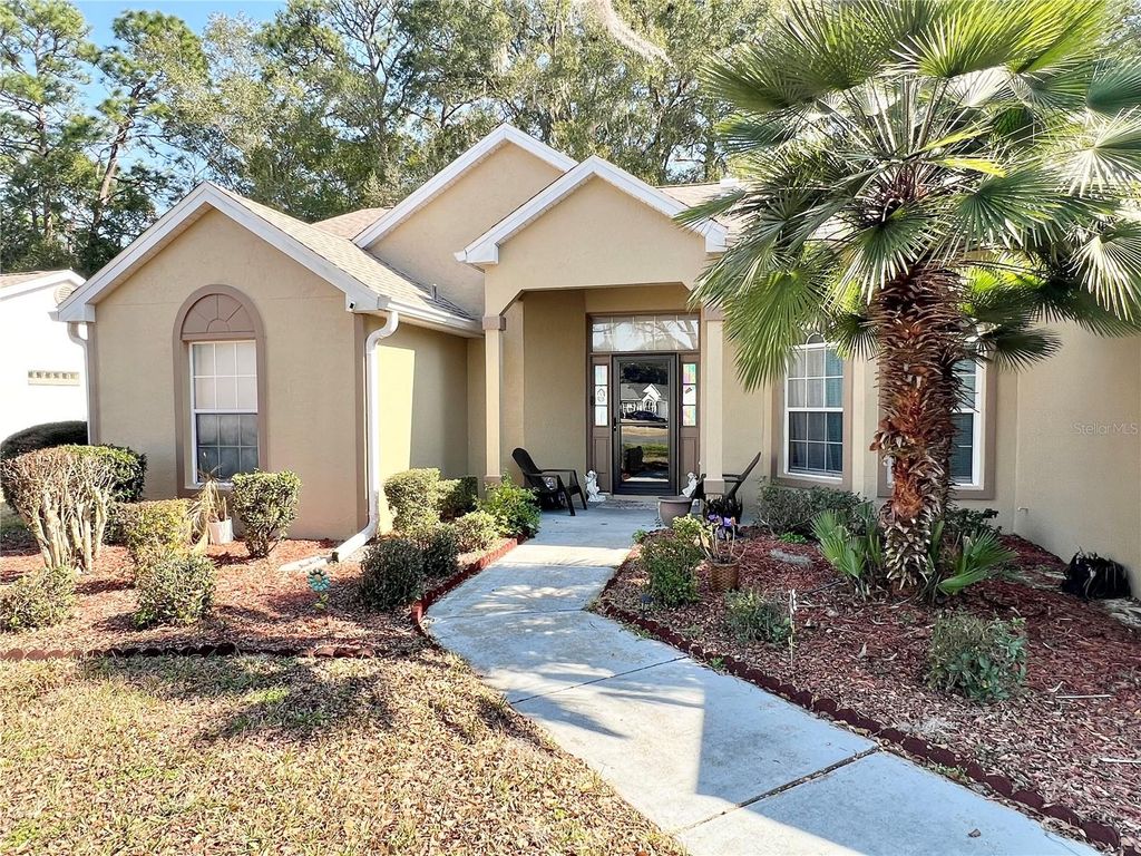 Image 2 of property listing at 11451 SW 76TH AVENUE, Ocala, FL 34476