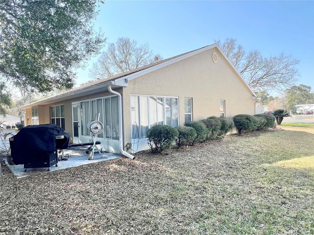 Image 37 of property listing at 11451 SW 76TH AVENUE, Ocala, FL 34476