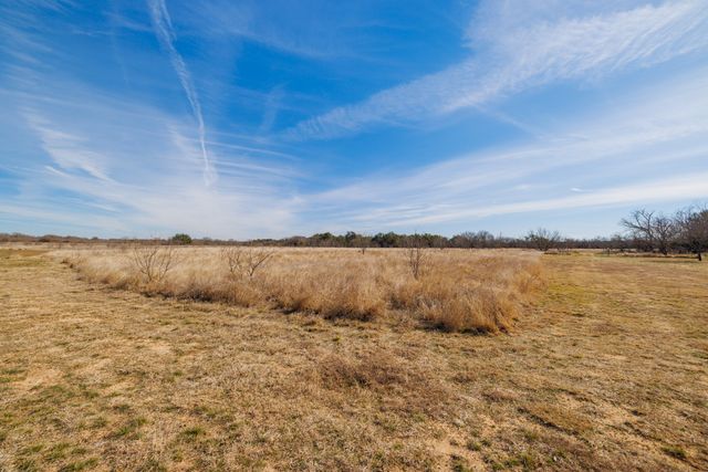 10607 430, Cross Plains, TX 76443