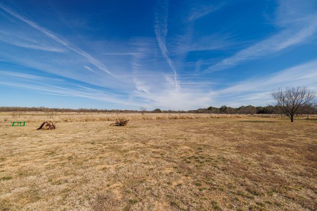 10607 430, Cross Plains, TX 76443