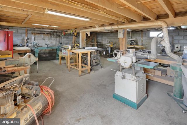 7106 BERNVILLE RD, Bernville, PA 19506