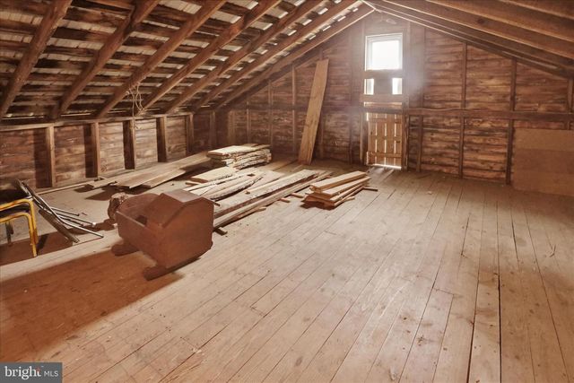 7106 BERNVILLE RD, Bernville, PA 19506