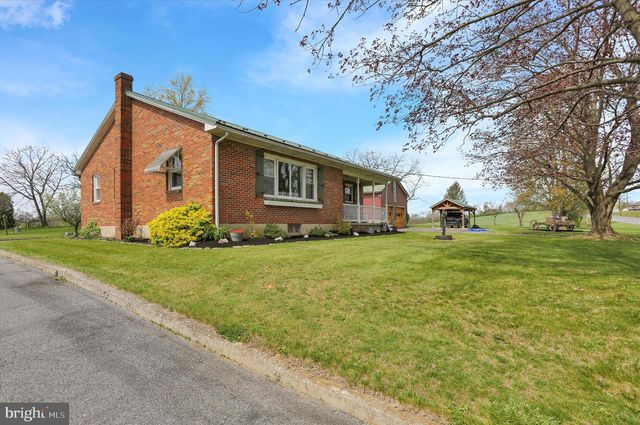 7106 BERNVILLE RD, Bernville, PA 19506