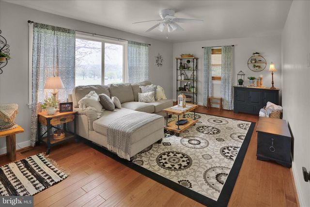 7106 BERNVILLE RD, Bernville, PA 19506