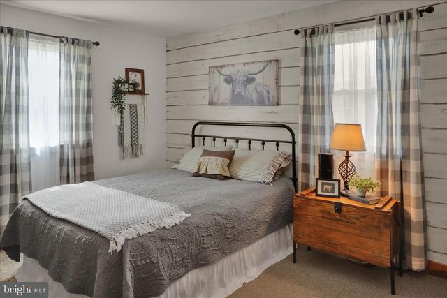 7106 BERNVILLE RD, Bernville, PA 19506