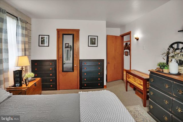 7106 BERNVILLE RD, Bernville, PA 19506