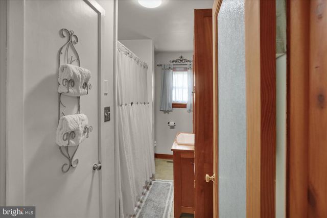 7106 BERNVILLE RD, Bernville, PA 19506