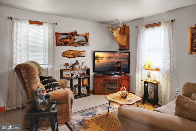 7106 BERNVILLE RD, Bernville, PA 19506
