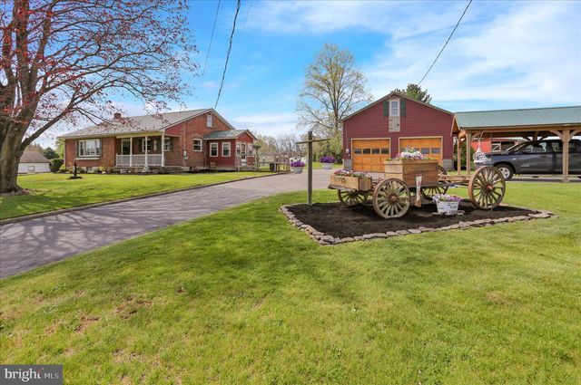 7106 BERNVILLE RD, Bernville, PA 19506