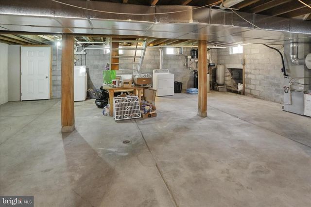 7106 BERNVILLE RD, Bernville, PA 19506