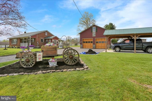 7106 BERNVILLE RD, Bernville, PA 19506